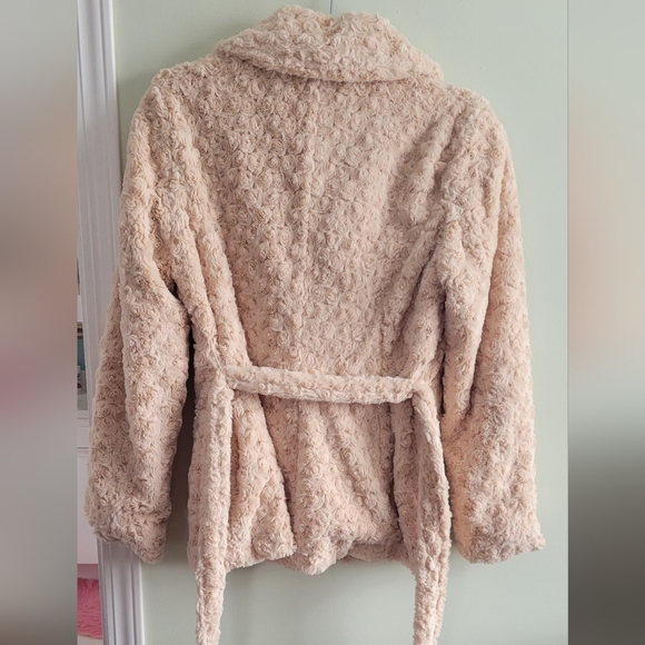 Rich girl beige/cream faux fur coat, y2k jacket - Picture 5 of 6